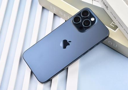同德苹果维修点分享iPhone 15 Pro Max屏幕更换全新实操风险 